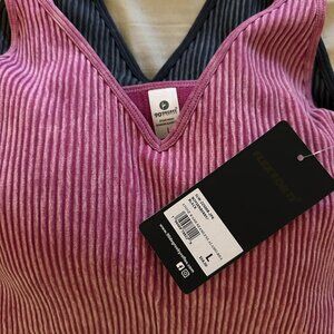 NWT Women's Set of 2 Large RIBBED & DISSTREESED Sports Bras RETAILS $58 : C